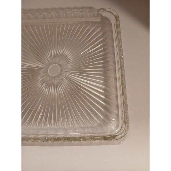 VINTAGE STARBURST GLASS 8" SQUARE DISH WITH SCALLOPED EDGE - Picture 4 of 8